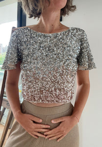 Top sequin