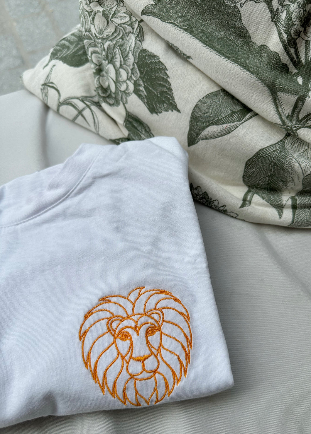 T-shirt Lion