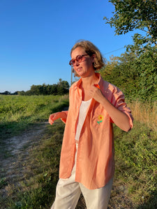 Chemise corail brodée fleur
