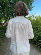 Charger l&#39;image dans la galerie, Blouse blanche