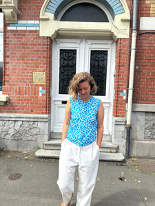 Top bleu sans manche