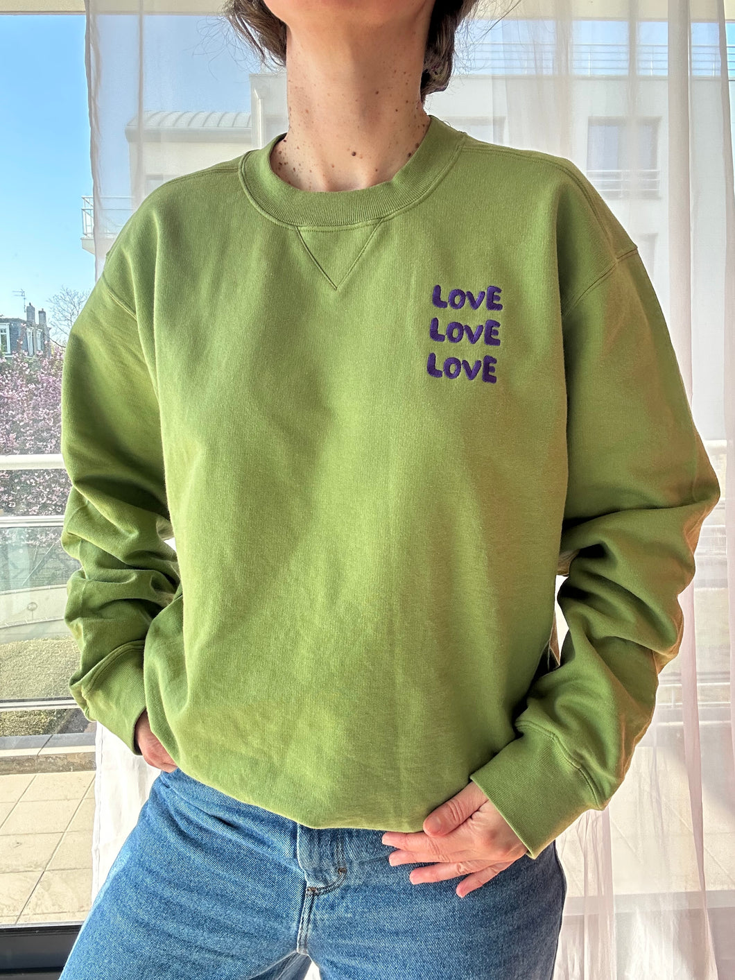 Sweat vert brodé LOVE LOVE LOVE