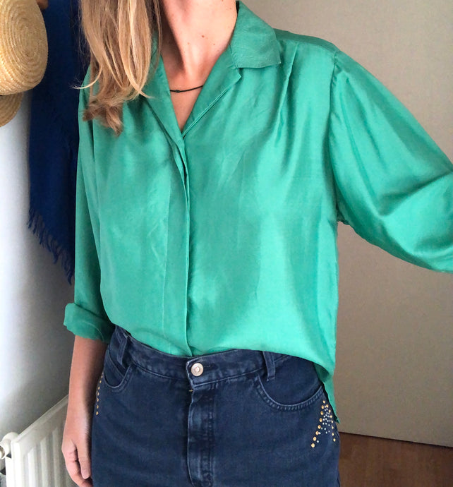 Chemise en soie verte
