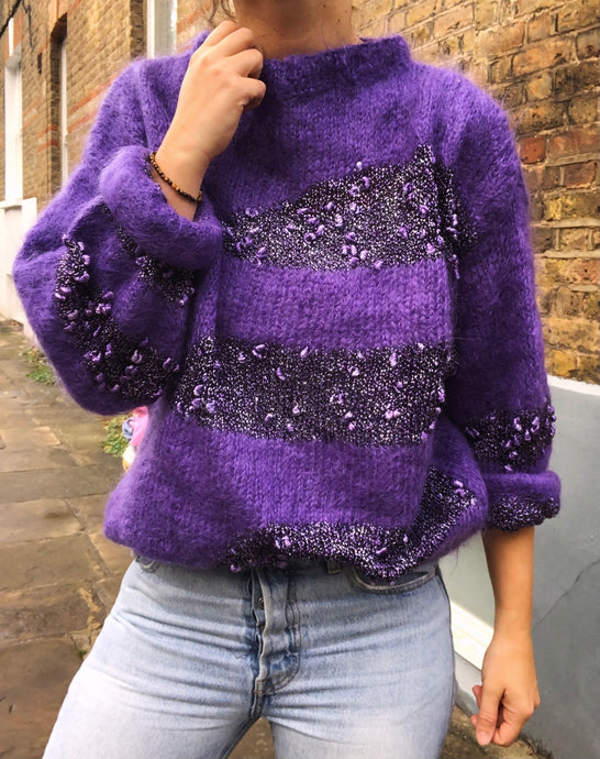 Pull violet fait-main