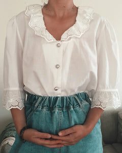 Blouse blanche à broderie