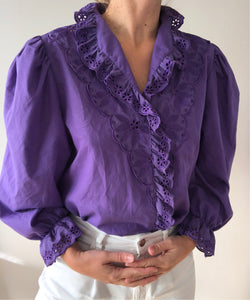 Blouse brodée violette