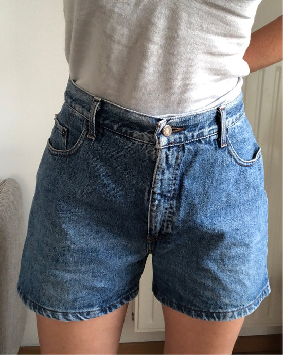 Short vintage Lee Cooper
