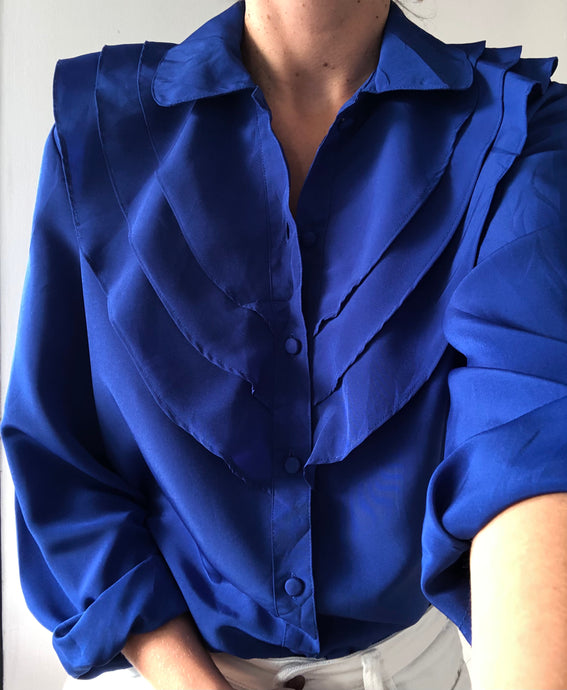 Chemise froufrou bleu électrique