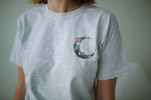 Charger l&#39;image dans la galerie, T-Shirt gris clair - Croissant de lune